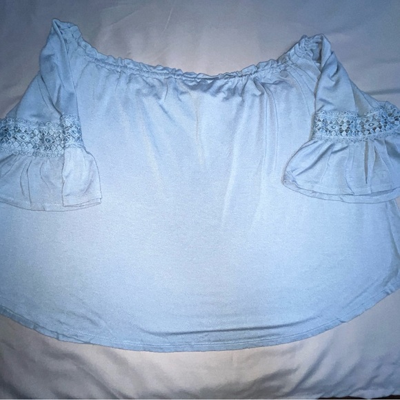 Iris Light Blue Off-Shoulder Top Size Large - Picture 6 of 7